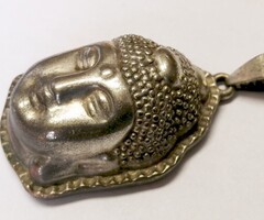 Antik Indiai ékszer. Ezüstözött Buddha üreges medál