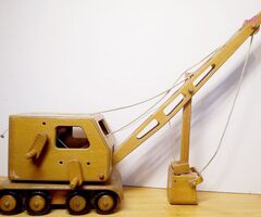 Antik, retro játék. Fából készült vonóköteles bányagép az 1930-as évekből