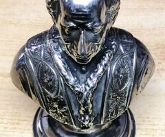 Ezüstözött ón ötvözet szobor 13. Leó pápa mellszobrával. Olaszországból
