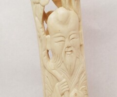 Csont faragvány Kínai bölccsel, és ifjú hölggyel. Egyedi antik kézműves műtárgy ritkaság