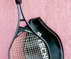 Régiség Techno, profi teniszütő, használható állapotban, eredeti tokjában, feszes húrokkal