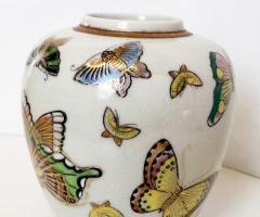 Pillangós retró japán Satsuma porcelán váza. Hibátlan különlegesség.