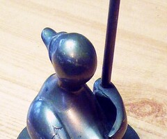 Sétáló császárkacsa hiányos napernyővel, art deco bronz szobor