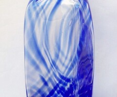 Prizma alakú kékkel mintázott fém kupakos likőrös kristály ritkaság a vitrinedbe