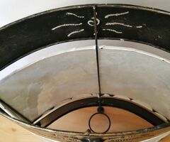 Modern iparművészeti mécseslámpa halpikkely ernyővel kézműves alkotás