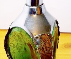 Zenélő likőrös palack, horpasztott Muránói üvegbetéttel, nikkelezett vasalattal, hibátlan